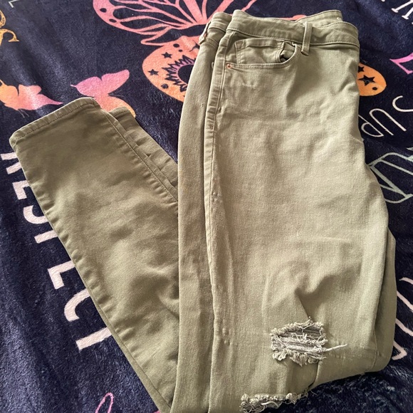 Old navy distress slim fit Jeans!! - Picture 2 of 4